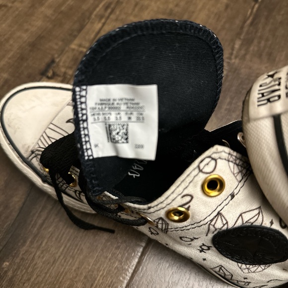 Converse platforms 
Women’s size 5.5 / men’s 3.5 - Picture 6 of 7